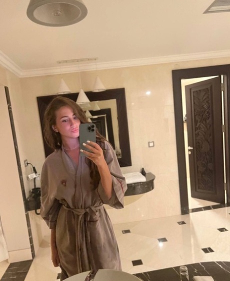 Sultanbeyli Çevresinde Genç ve Dinamik Üniversiteli Escort Melisa